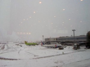 Снег в аэропорту