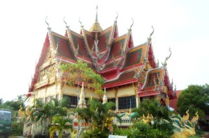 храмовый комплекс Wat Plai Laem